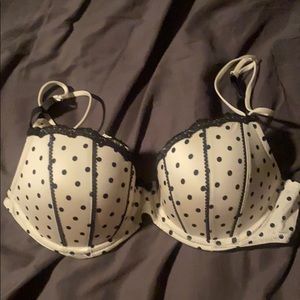 APT 9 Bra